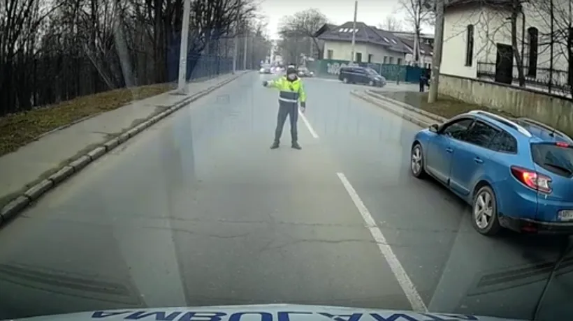 VIDEO | O ambulanță cu girofar pornit, oprită la Chișinău ca să facă loc unei delegații oficiale