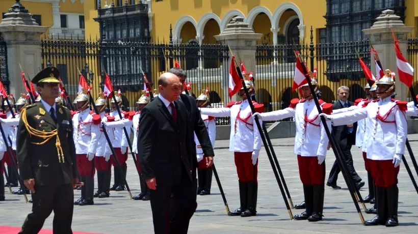 Băsescu, către primărița din Lima: Să câștigați, ca și mine, bătălia cu sistemul