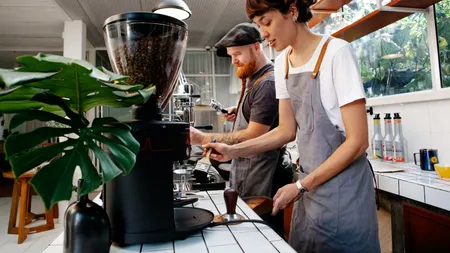 5 idei de afaceri profitabile cu investiție mică