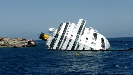 Zeci de oameni care fugeau de un focar de HOLERĂ s-au înecat după ce un feribot s-a scufundat