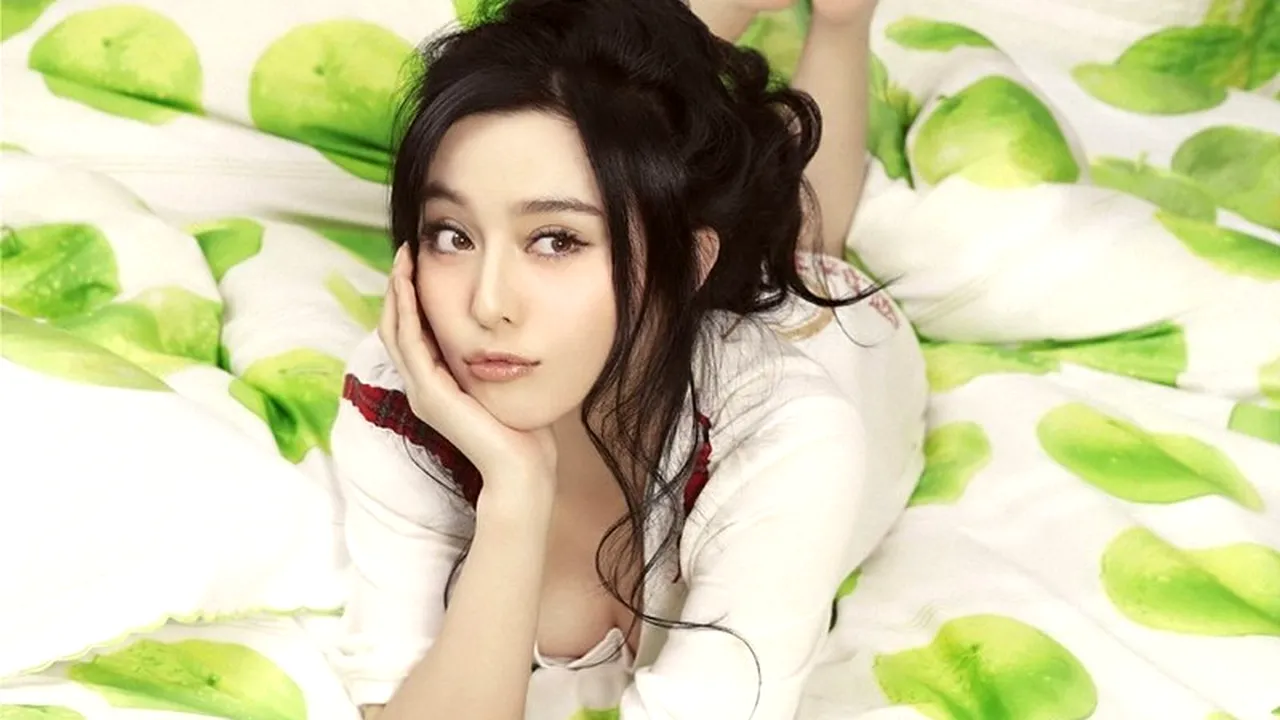 Un serial TV, cenzurat în China pentru că sânii actrițelor se vedeau prea mult pe ecran. Ce se poate vedea în versiunea retușată