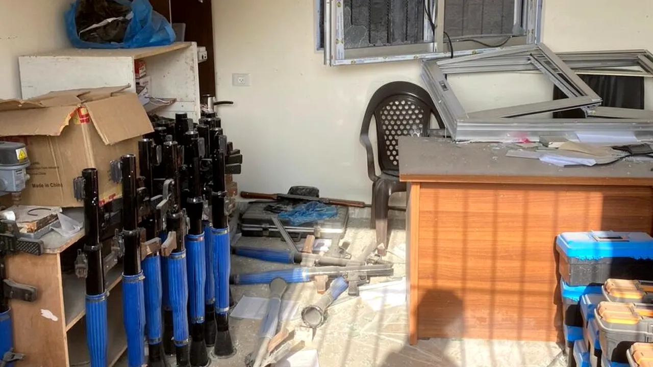 VIDEO | Israelul, tot mai aproape de liderii Hamas/ Raid efectuat de IDF în biroul lui Muhammad Sinwar, fratele liderului Hamas, Yahya Sinwar
