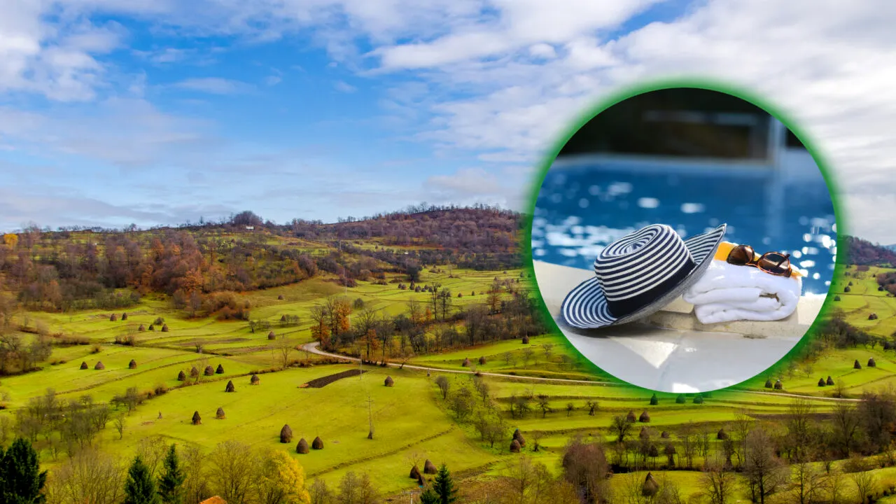 Stațiunea balneară din România populară printre turiști. Zona este bogată în lacuri saline, iar pensionarii vin aici pentru tratamente