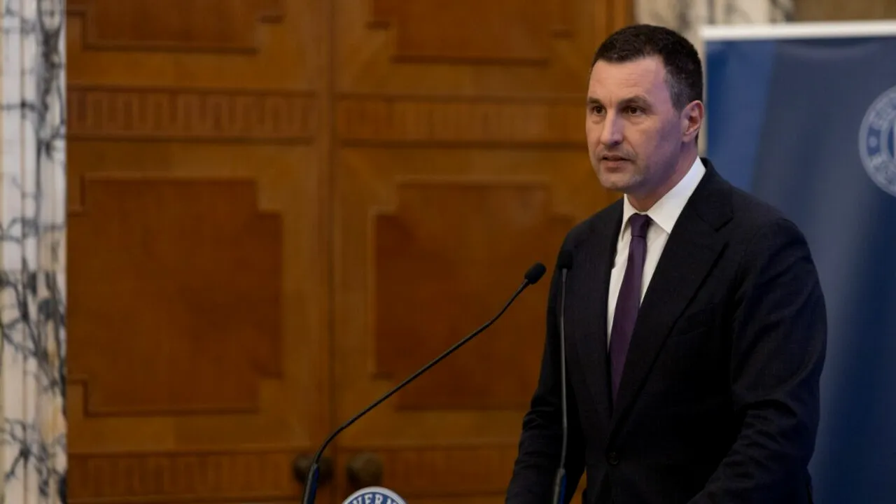 Tánczos Barna anunță reduceri de personal la Ministerul Finanțelor: „Sute de persoane vor pleca în 2025”