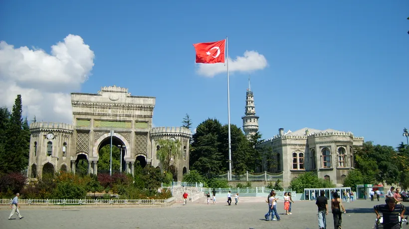 Turcia interzice profesorilor universitari să iasă din țară