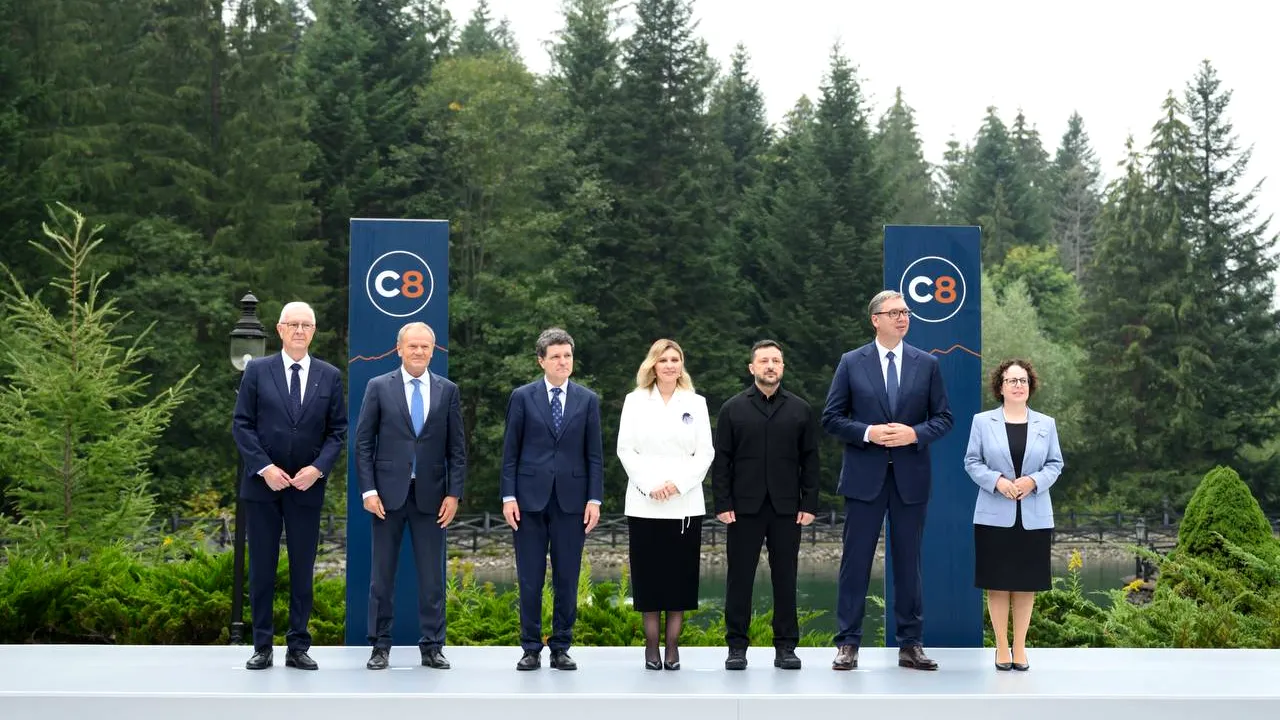 Summitul pentru Integrare Carpatică. Zelenski i-a primit pe liderii europeni în stațiunea de schi Bukovel din Ucraina. De ce și-a anulat premierul slovac, Robert Fico, vizita