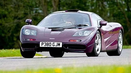 Rowan Atkinson și-a vândut mașina de curse de Formula 1 cu o sumă uriașă