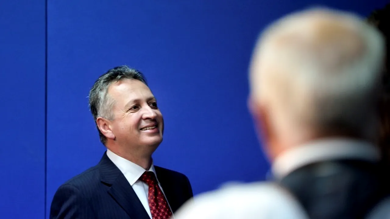 Fenechiu: Semnarea contractului de privatizare a CFR Marfă, cel târziu joia viitoare. De ce a trimis Corpul de Control la Tarom