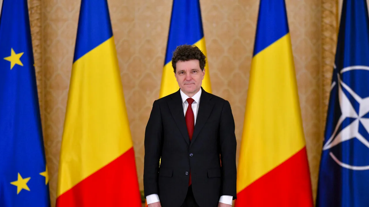 Nicuşor Dan merge la Consiliul Europei ca să înveţe cum să aducă 