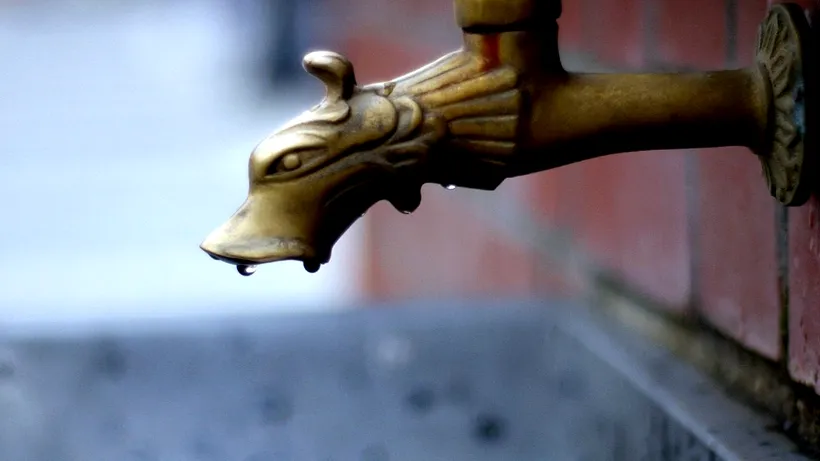 Locuitorii din centrul orașului Galați au rămas fără apă potabilă. Sunt afectate zeci de blocuri și de instituții 
