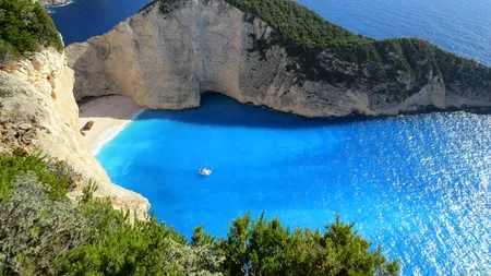 Ministrul elen al Turismului: Certificatul de vaccinare nu e obligatoriu pentru călătoriile în Grecia