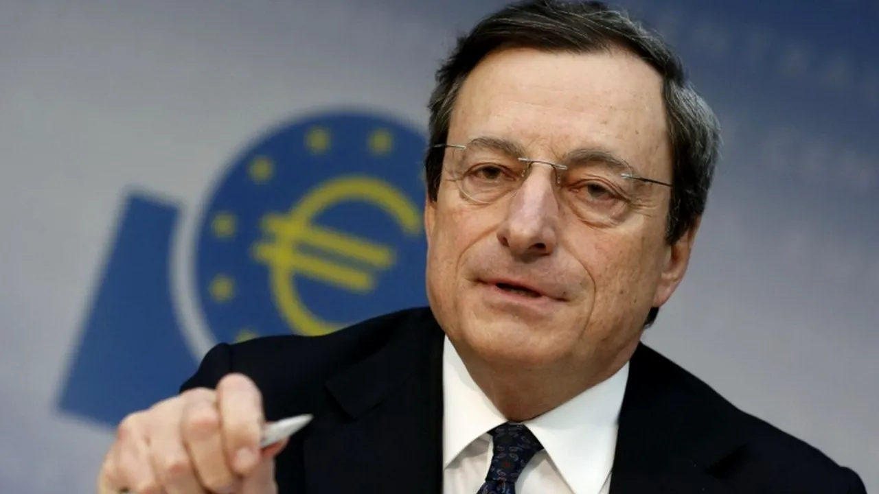 Spiegel: Mario Draghi ar putea arunca „bani din elicopter