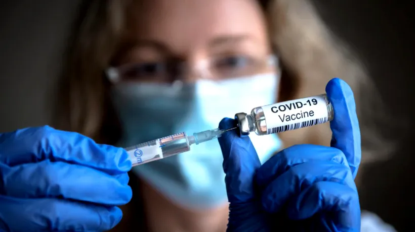 Percheziții în Dâmbovița, după ce un medic de familie a eliberat adeverințe false de vaccinare anti-COVID
