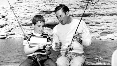 Văduva lui Errol Flynn a murit la vârsta de 87 de ani