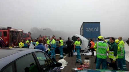 Accident TERIBIL pe o autostradă din Olanda: doi morți și 26 de răniți după ce 150 de vehicule s-au ciocnit. FOTO și VIDEO