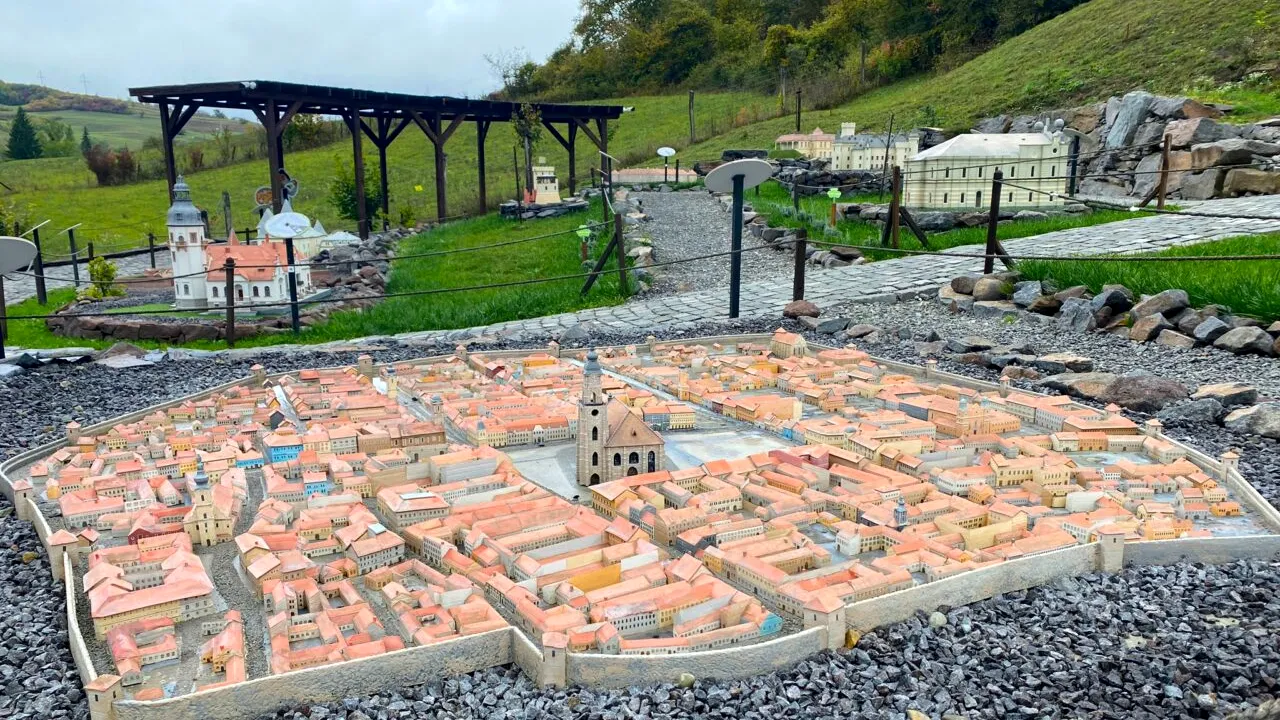 HARGHITA, între provocările naturii și rădăcinile culturii locale. Descoperă peisaje montane uimitoare și tradițiile secuiești din zonă