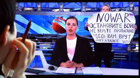 Jurnalista rusă Marina Ovsiannikova a refuzat oferta de azil a preşedintelui francez Emmanuel Macron