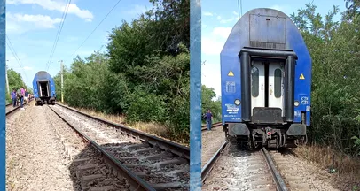 <span style='background-color: #2c4082; color: #fff; ' class='highlight text-uppercase'>VIDEO</span> Două vagoane ale unui tren de pasageri au DERAIAT pe ruta Craiova-București. Circulația, blocată pe un fir. Călătorii au fost preluați de un alt tren