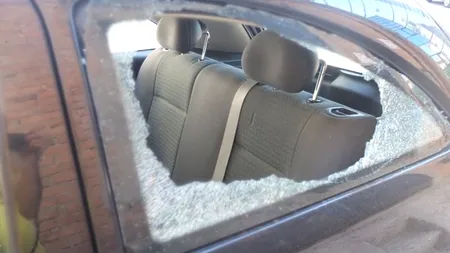 Un arădean a sunat la 112 pentru a reclama că iubita i-a distrus mașina