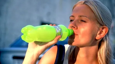 Ce efecte asupra organismului ar putea avea consumarea unei băuturi carbogazoase pe zi