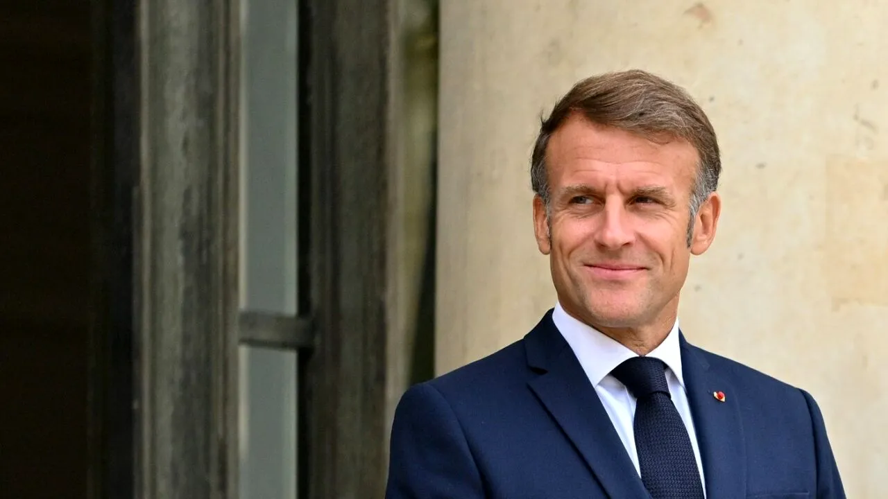 MACRON se confruntă cu critici aspre din partea foștilor săi aliați/ „Nu-și dorește un prim-ministru care ocupă mult spațiu”