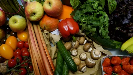 CONTROALE: Amenzi de 120.000 lei pentru proprietarii de depozite de fructe și legume aduse din import. Verificări privind reziduurile de pesticide