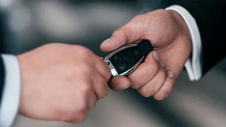 Cum a reușit un samsar de mașini din Bragadiru să facă 4.600.000 de euro din vânzarea de autoturisme second-hand. Acum, este cercetat pentru evaziune