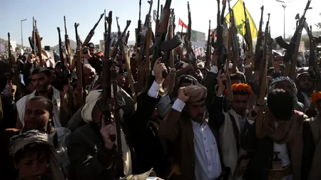 Arabia Saudită acuză houthi că au trimis o dronă spre Mecca, locul sfânt al islamului . Rebelii neagă: „O minciună răsuflată”