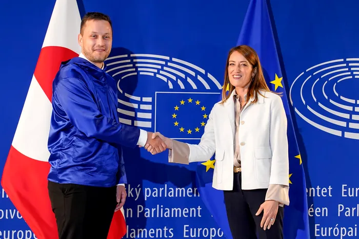 Președinta Parlamentului European, Roberta Metsola, îl primește pe prim-ministrul Groenlandei, Jens-Frederik Nielsen, la Parlamentul European de la Strasbourg