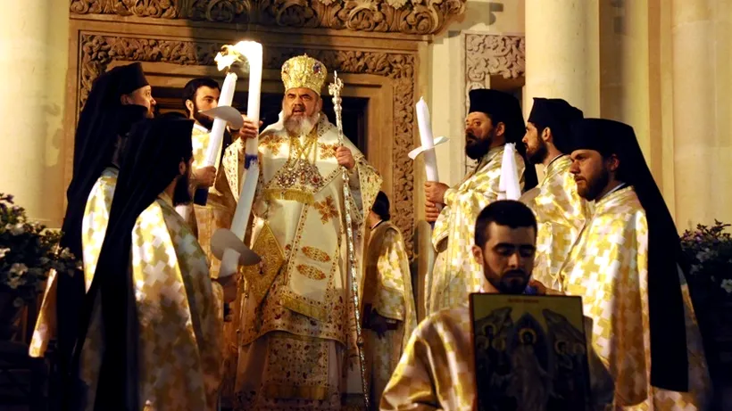 Lumina Sfântă de la Ierusalim vine cu charterul în România, sâmbătă seara. Cine lipsește din avion
