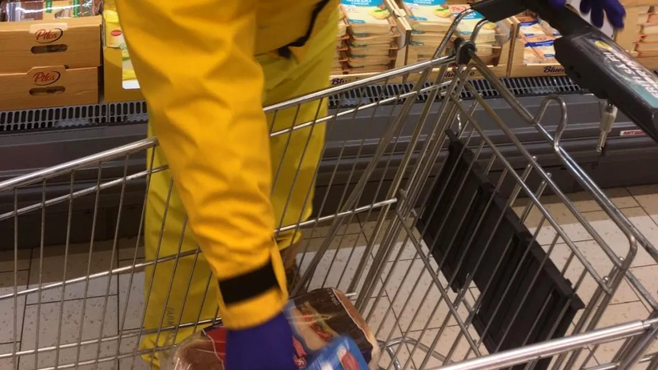 Un clujean era într-un supermarket din Cluj, când a zărit ceva năucitor la doar câțiva metri de el. Când au realizat ce se întâmplă, oamenii nu știau pe unde să se ascundă