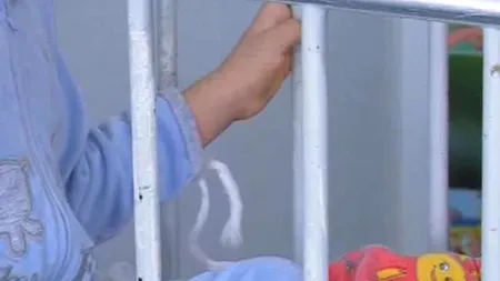 Anchetă a poliției după difuzarea unor imagini cu copii legați de paturi, la Pediatria SJ Buzău