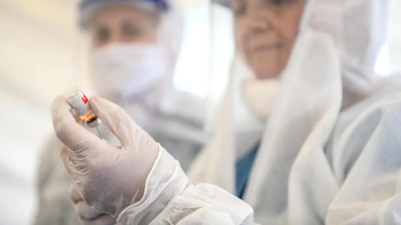 Sondaj Avangarde: 79% dintre români declară că țara noastră se îndreaptă într-o direcție greșită. 53% dintre respondenți sunt nemulțumiți de activitatea Ministerului Sănătății în gestionarea pandemiei Covid-19