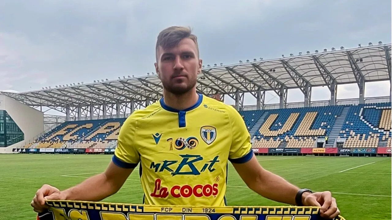 Culisele transferului lui Chică Roșă la Petrolul au ieșit la iveală! Impresarul a rupt tăcerea: ”Am avut pentru el două oferte din Superligă”