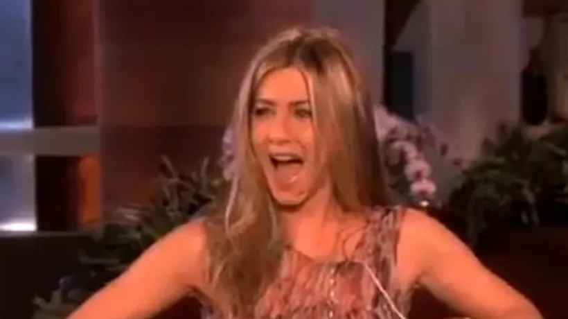 Jennifer Aniston a primit un vibrator pentru sâni. Vezi cum l-a testat la TV - VIDEO