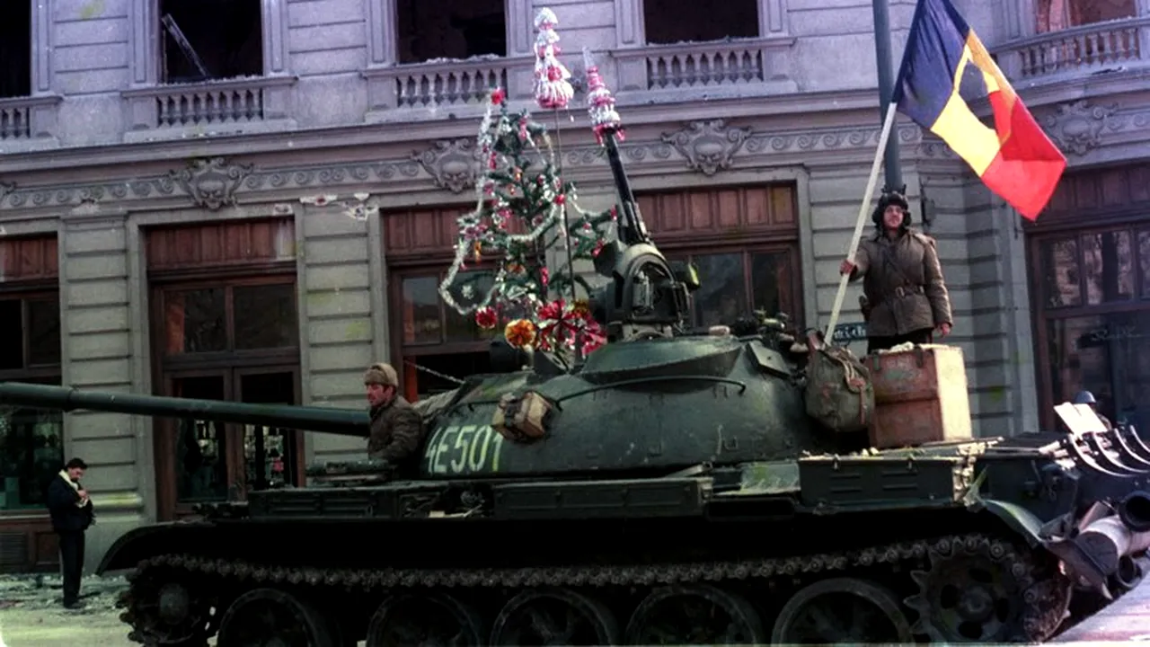 La 24 de ani de la Revoluție, elevii ar putea învăța mai mult la școală despre comunism. Andrei Muraru: 