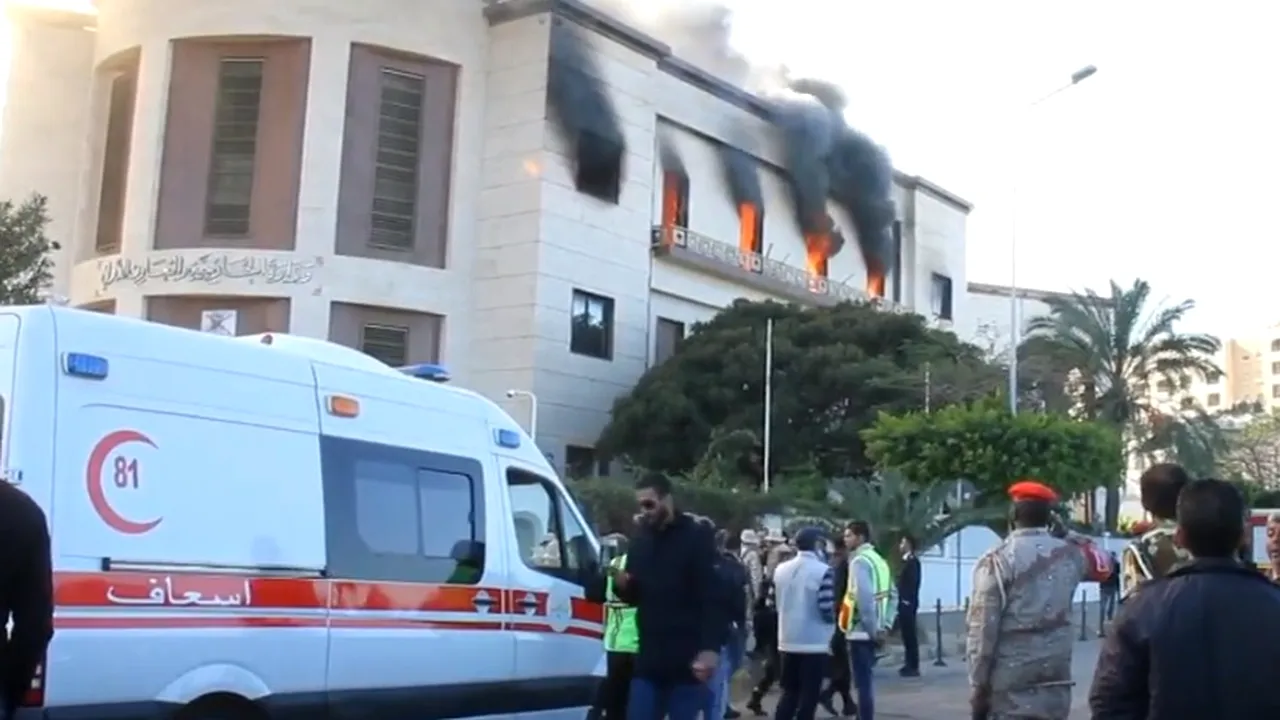 Atacuri SINUCIGAȘE la Kabul și Tripoli