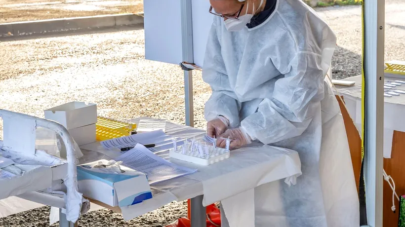 Medicii din Italia cer revenirea țării la carantină totală pentru a limita răspândirea SARS-CoV-2