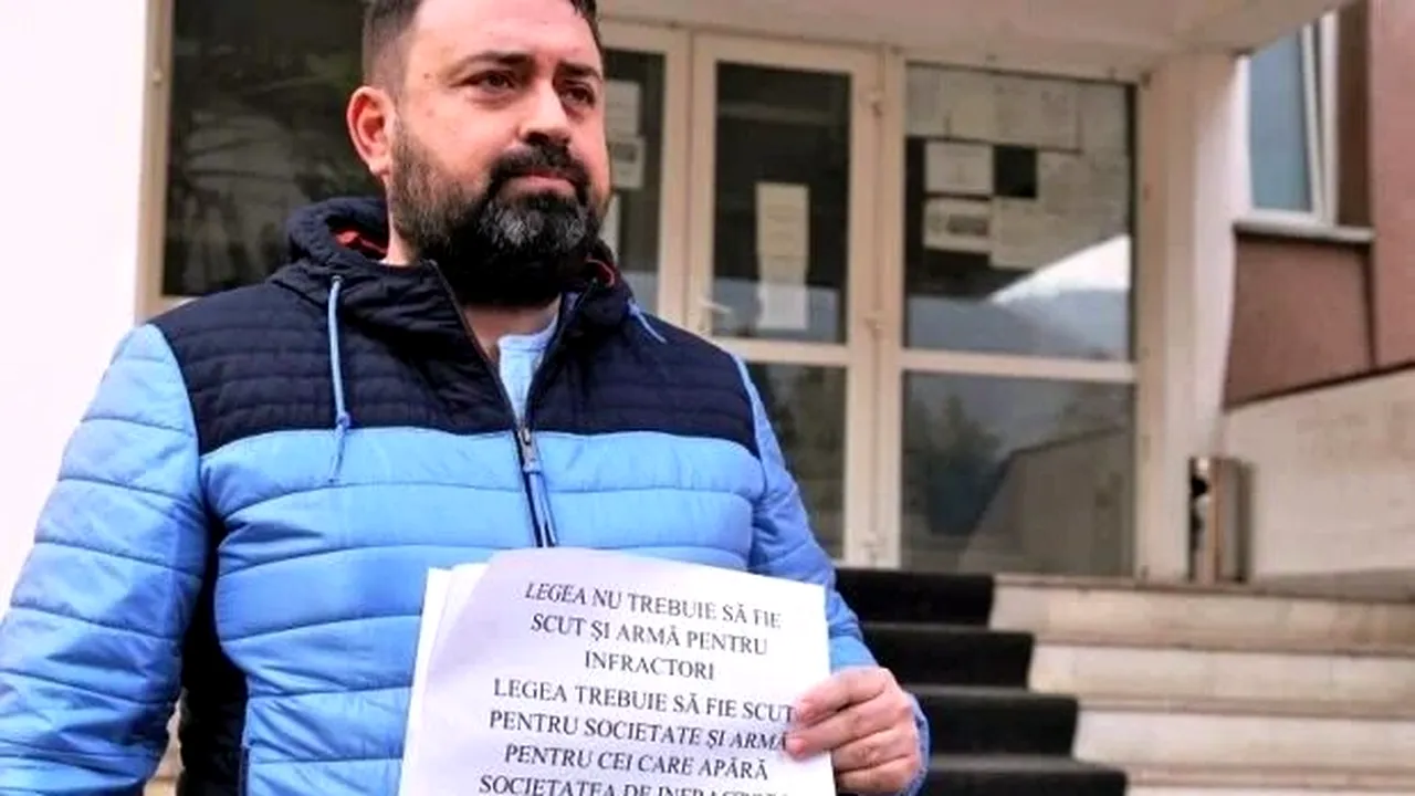 Un procuror a fost reținut după ce a tras cu arma asupra unor polițiști. Magistratul a fost sancționat disciplinar și acuzat de hărțuire sexuală în trecut