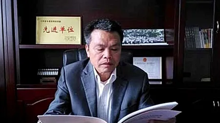 Gestul impresionant pe care un chinez l-a făcut pentru vecinii săi din copilărie, după ce a devenit milionar