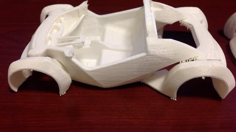 Cum arată primul automobil din lume construit de o imprimantă 3D, în 44 de ore