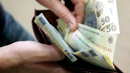 BANI ÎN VREME DE CORONAVIRUS. Mai ai prin sertare aceste bancnote vechi? Vezi cât valorează acum!