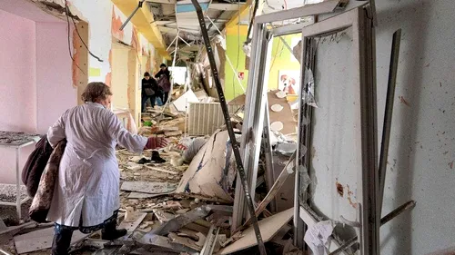 Peste 90% din orașul Mariupol este complet distrus, spun autoritățile locale/ Doar 130 din 1300 de persoane salvate de sub dărâmăturile teatrului din oraș