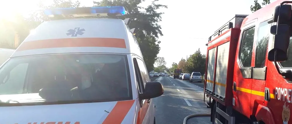 Accident între un autocar cu 26 de persoane și un autoturism, în Bihor 