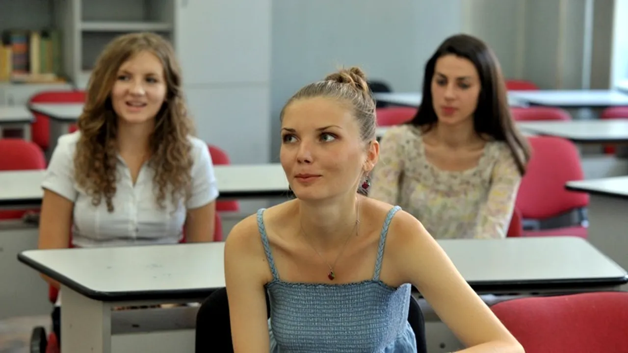 EDU.RO. REZULTATE BACALAUREAT 2012. Boc le trimite pe fetele de 10 la Vama Veche