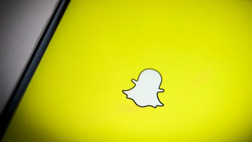Angajații companiei Snapchat, speriați de competiția cu Facebook și Instagram. Cum i-a liniștit CEO-ul Evan Spiegel 