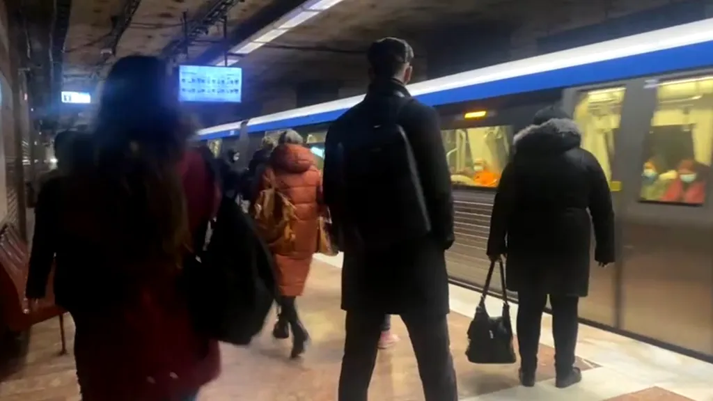 Metrorex introduce în circulaţie toate trenurile disponibile din flotă, pe fondul grevei STB