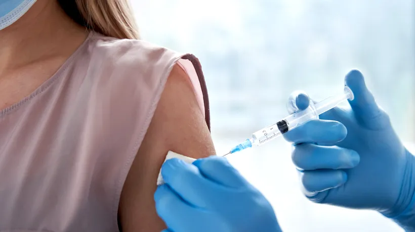 FDA a adăugat un nou avertisment în prospectele vaccinurilor Pfizer și Moderna