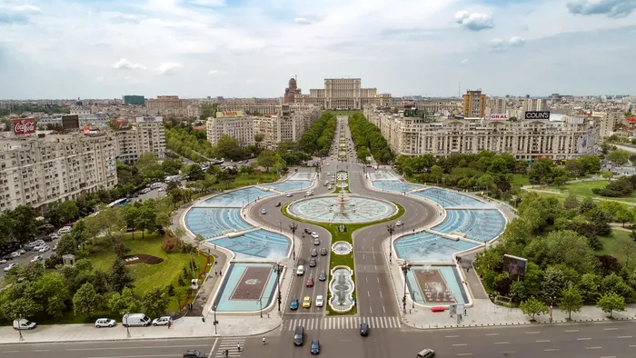 Ce sunt „orașele-burete”, mecanismul prin care Uniunea Europeană vrea să reducă inundațiile. Ce face Bucureștiul cu apa de ploaie