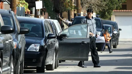 Marius Lăcătuș a driblat pe zebră în Gara de Nord și a rămas fără permis. Ce amendă a primit Fiara